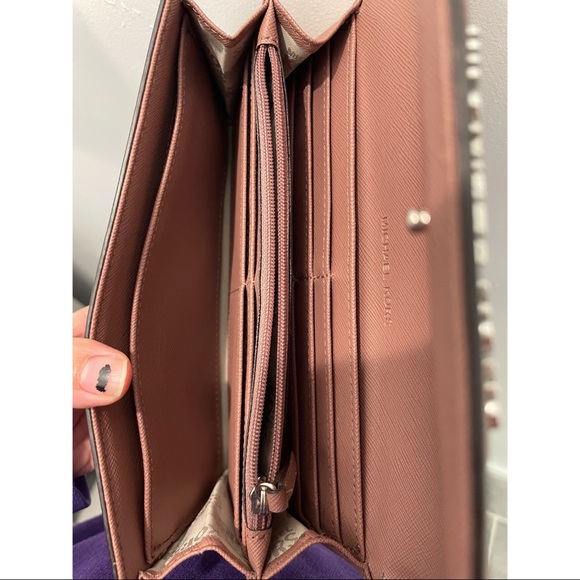 SOLD - Picture 8 of 12